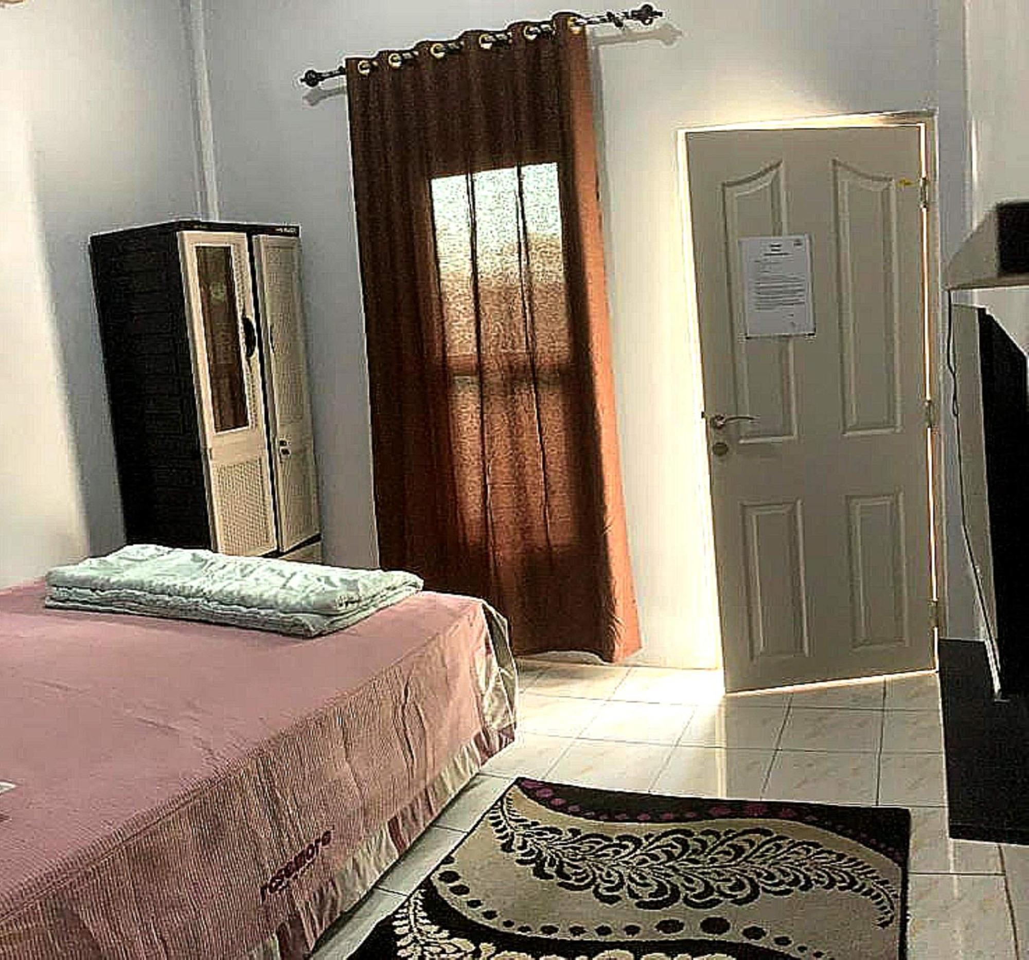 Oyo 94098 Fgh 1 Hotel 2*