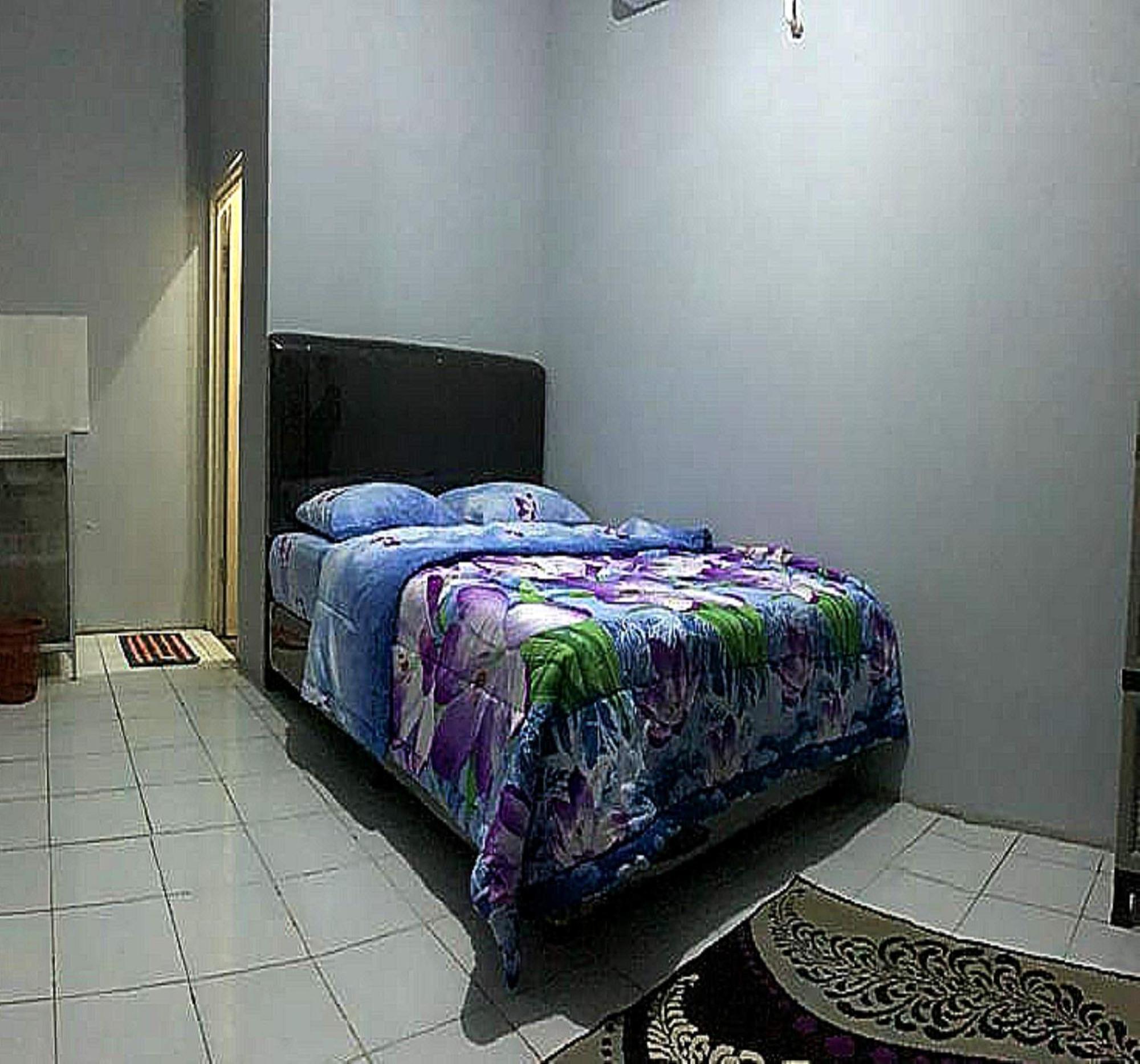 Oyo 94098 Fgh 1 2* Bekasi